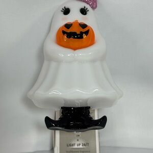 Bath & Body Works Ghost with Pumpkin wallflower plug
